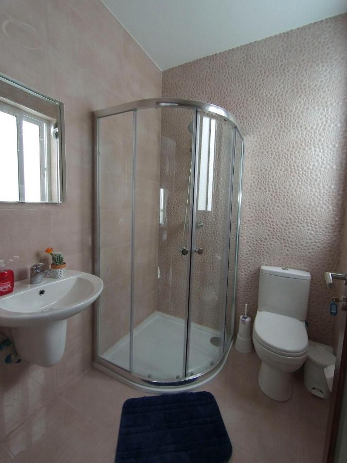F7 Room 1, Private Double Room With Private Bathroom In Shared Flat Msida Buitenkant foto